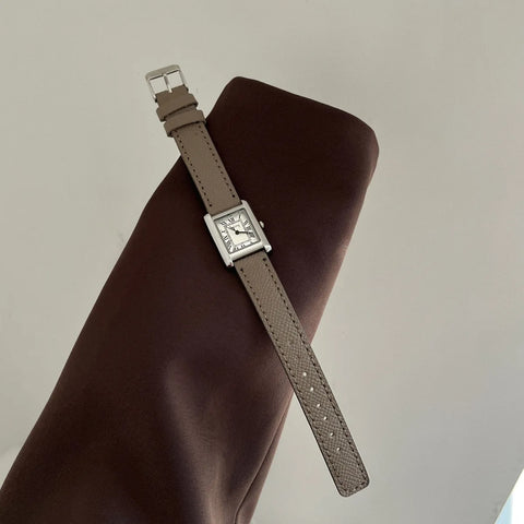 Luxury Square Small Watch Retro Womens Girls Quartz Watches Tiny Female Watch for Women Dresses Lady Fashion Gift for Girlfriend